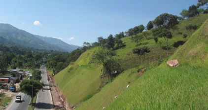Hidrosiembra Autopista Bucaramanga - Piedecuesta